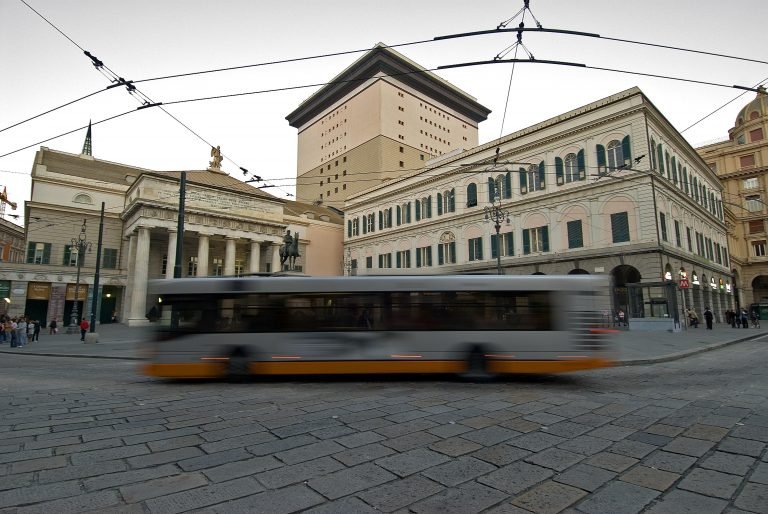 amt-de-ferrari-filobus-768x514